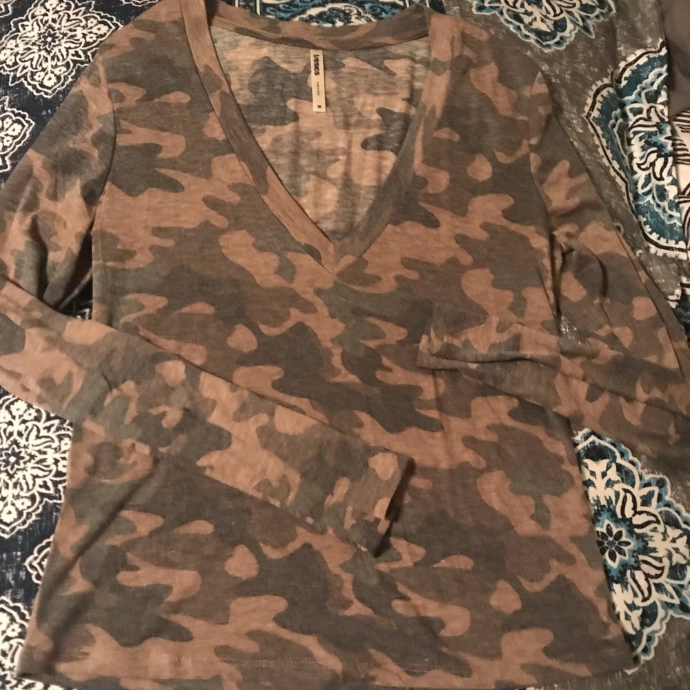 Camo crop top💕